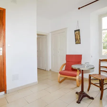 1 Bedroom Amazing In Appartement *