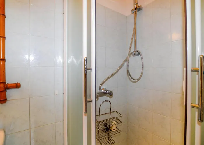 Apartment 1 Bedroom Lovely In