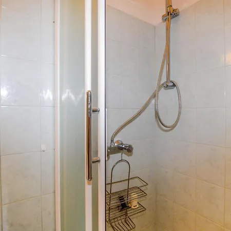 アパート 1 Bedroom Lovely In