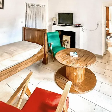 1 Bedroom Amazing In Apartment